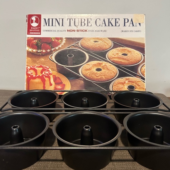 Roshco Mini Tube Cake Pan - Picture 1 of 5